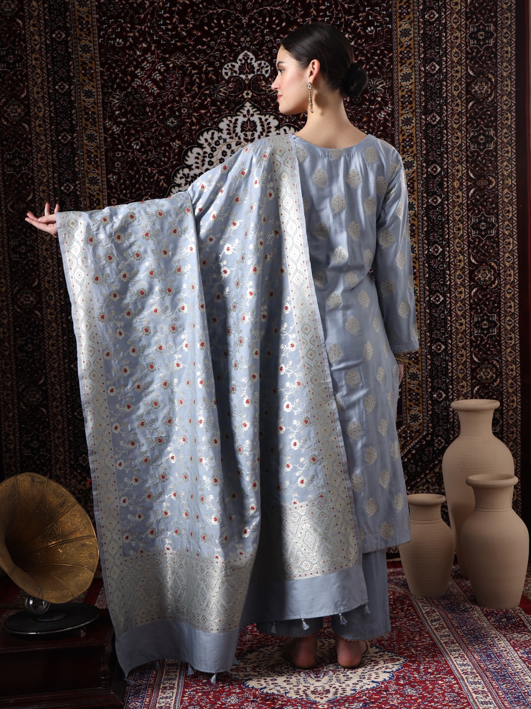 Grey Grace - Image 3