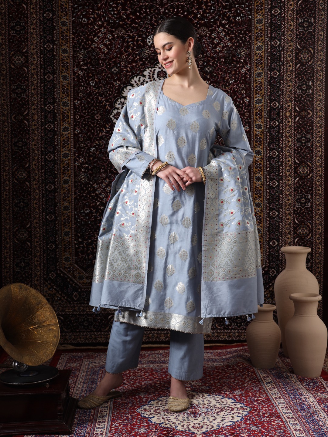 Grey Grace - Image 2